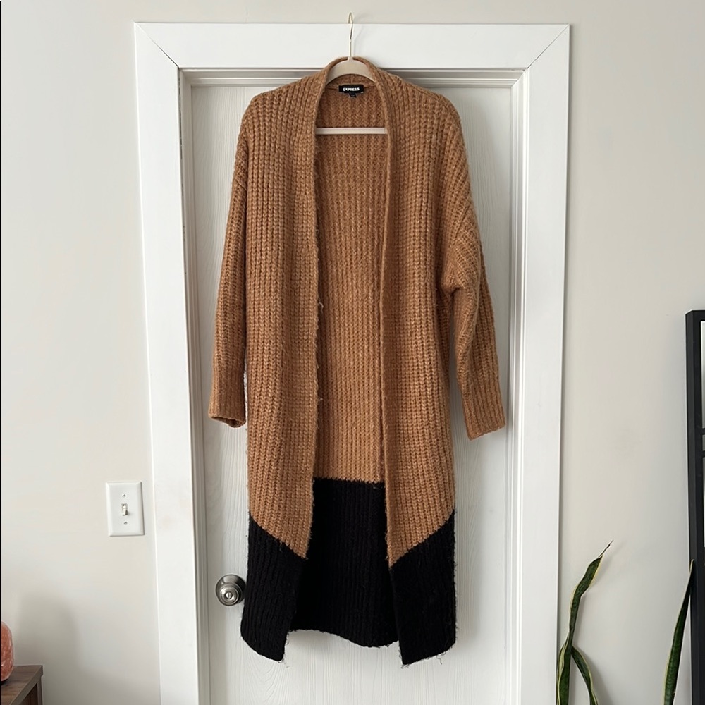Women's Tan and Black Open Front Sweater